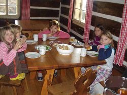 Výstup na horskou srubovou chatu Zvoničku 2011